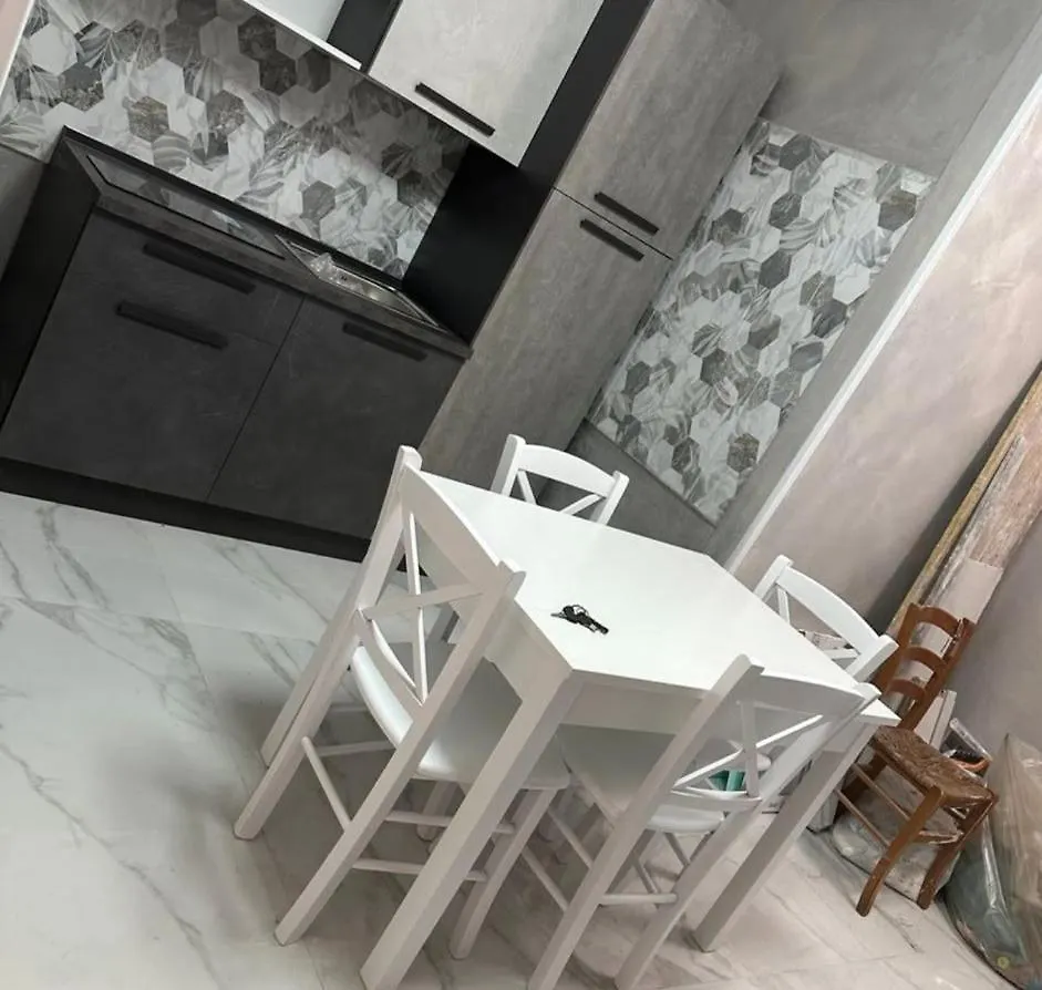 House Romolo Apartment Italy